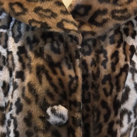 Faux Leopard Fur Crop Swing Coat - Picture 3 of 4